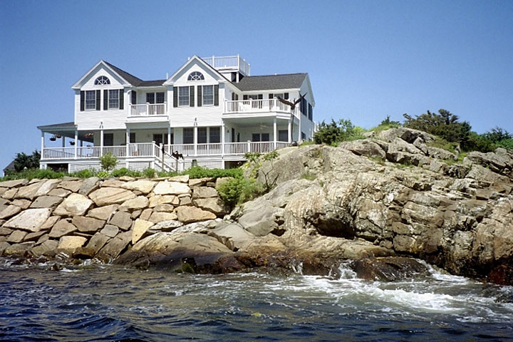 oceanfront home in Maine