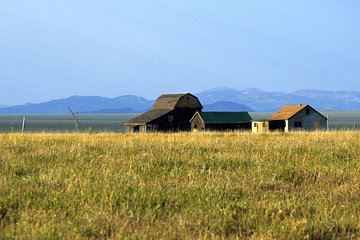 wyoming ranch house and outbuildings
